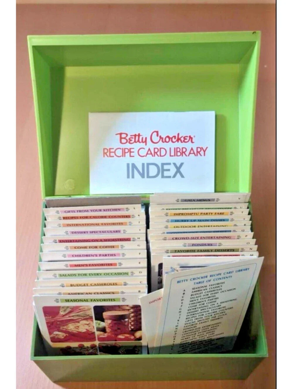 1971 Betty Crocker Recipe Card Library Index Box Retro Avocado Green Complete